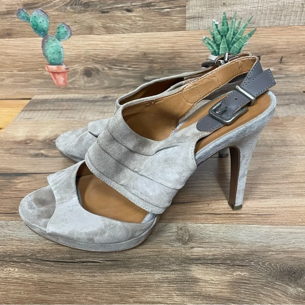 J. crew women’s suede leather peep toe heels stiletto beige neutral size 6.5 4”